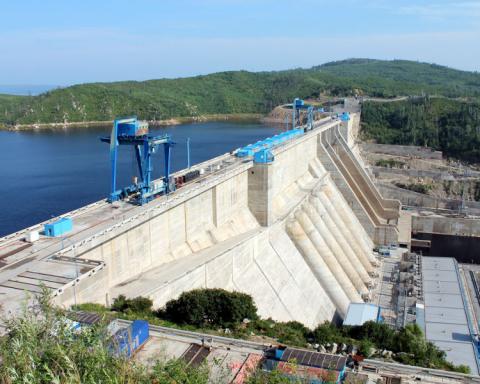 Бурейская ГЭС в 2015 году выработала 5,8 миллиарда кВт*ч электроэнергии